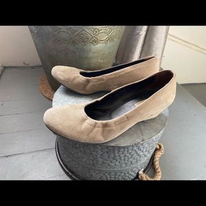 Paul Green tan suede wedge